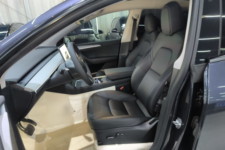 特斯拉 Model Y 2024款 长续航全轮驱动版局部细节19