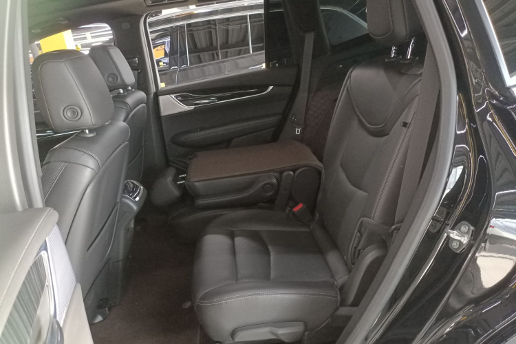 凯迪拉克XT6 2022款 2.0T 六座四驱豪华型中控内饰7004