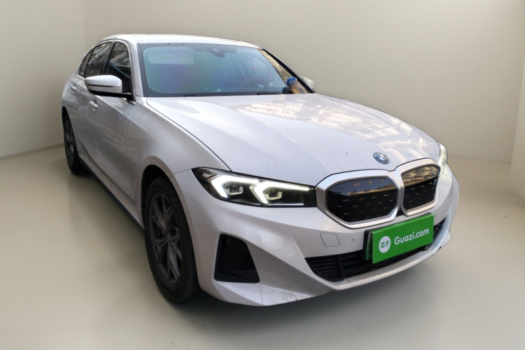 宝马i3 2024款 eDrive 35 L车身外观3