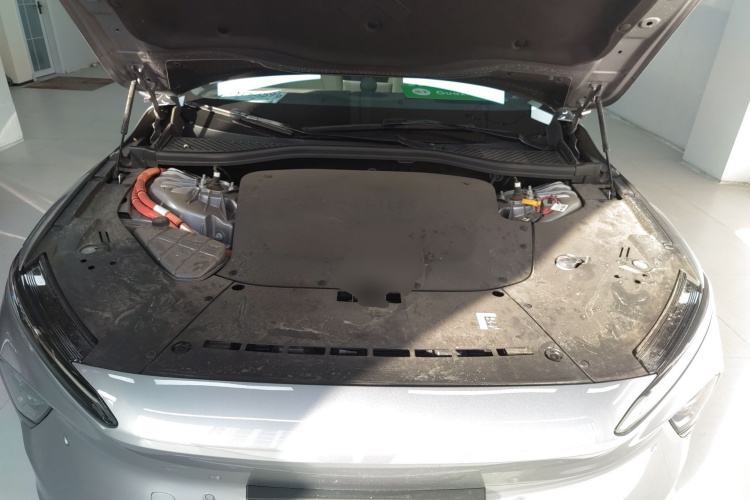 蔚来ET7 2024款 100kWh 行政签名版机舱底盘24