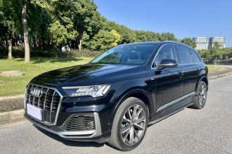 奥迪Q7 2020款 55 TFSI quattro S line运动型