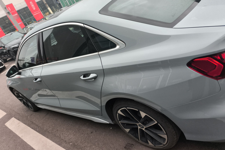 奥迪A3 2025款 A3L Limousine 35TFSI 飞驰尊享型车身外观6003