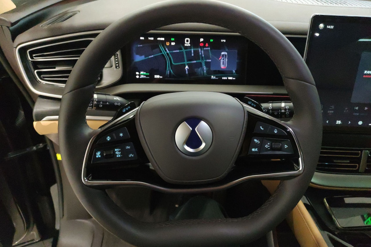 腾势D9 2025款 DM-i 智驾版 1020 四驱旗舰型局部细节13