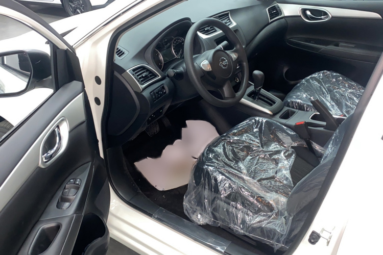 日产 轩逸 2024款 改款二 经典 1.6XE CVT舒适版中控内饰7002