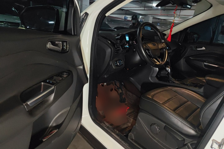 福特 翼虎 2018款 改款 EcoBoost 180 两驱铂翼型中控内饰20