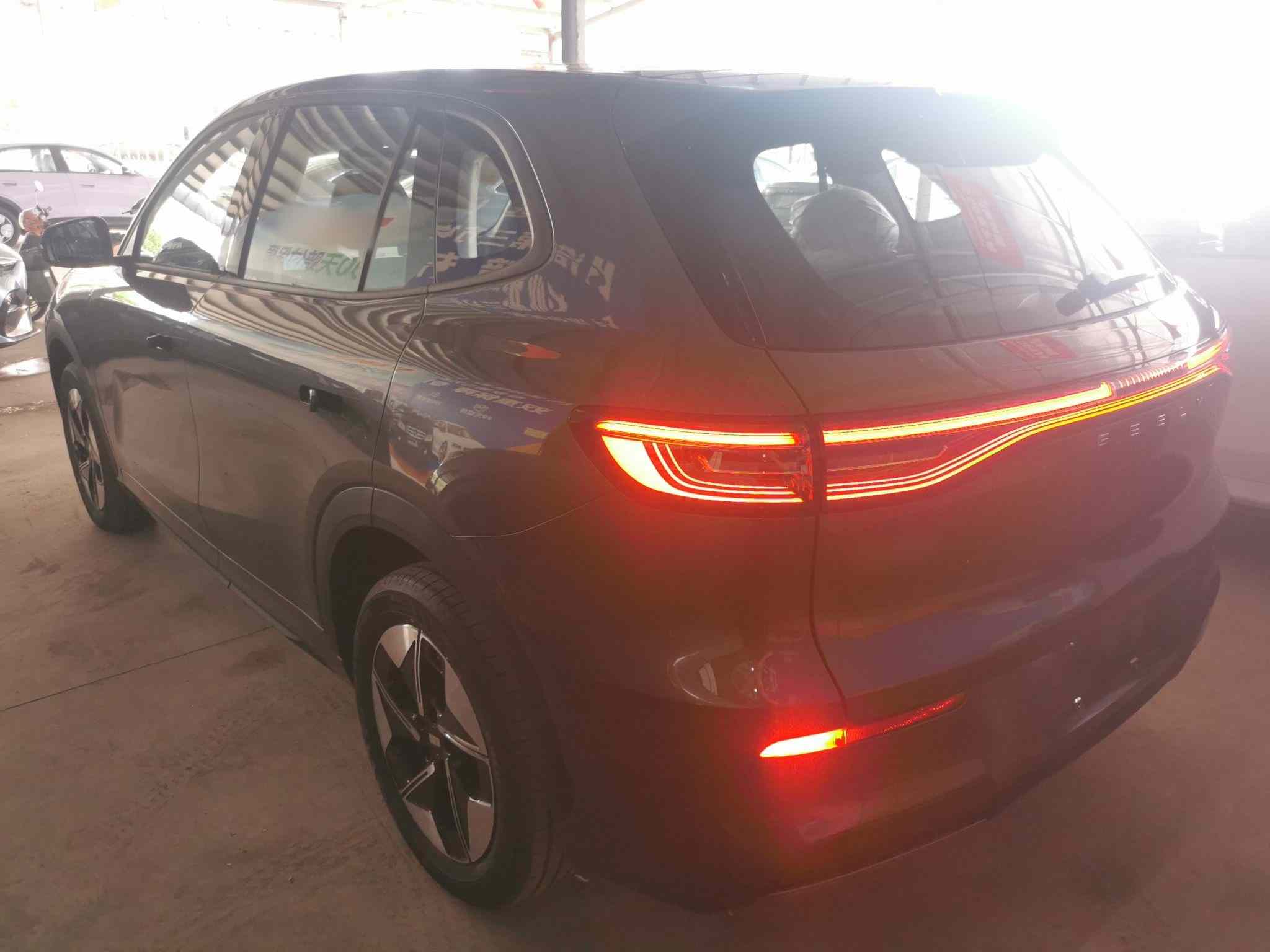吉利银河 银河E5 2026款 530km 启航版(3)