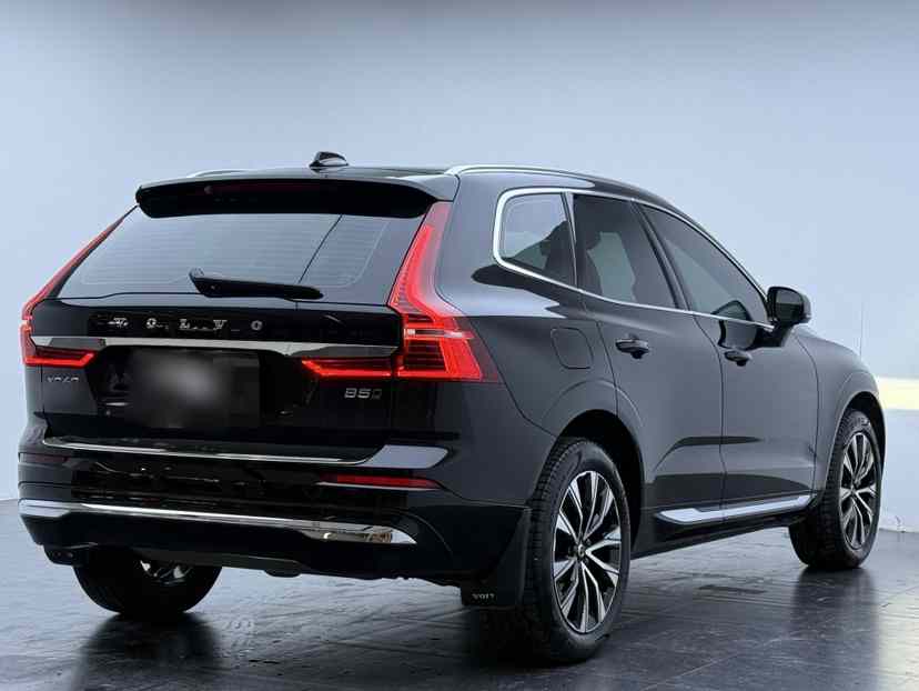 沃尔沃XC60 2024款 B5 四驱智远豪华版(3)