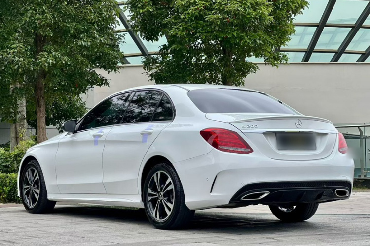 奔驰C级 2017款 改款 C 200 运动版车身外观6003