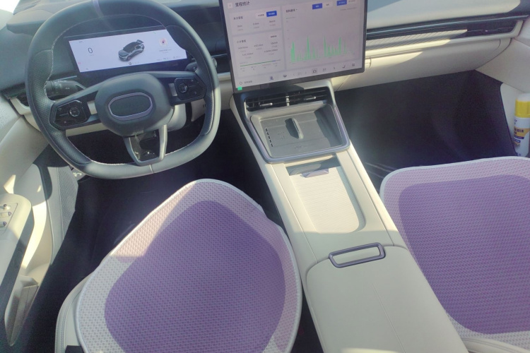 领克07 2024款 EM-P 126长续航 Halo中控内饰12