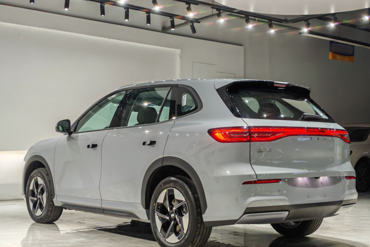 吉利银河 银河E5 2026款 530km 启航版车身外观6005