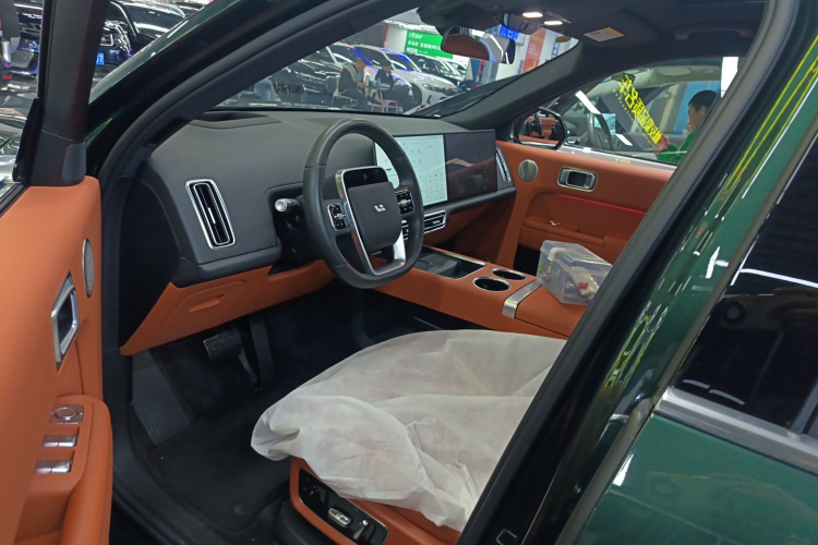理想汽车 理想L9 2024款 Ultra中控内饰19