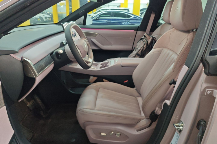 乐道L60 2024款 60kWh 后驱版中控内饰19