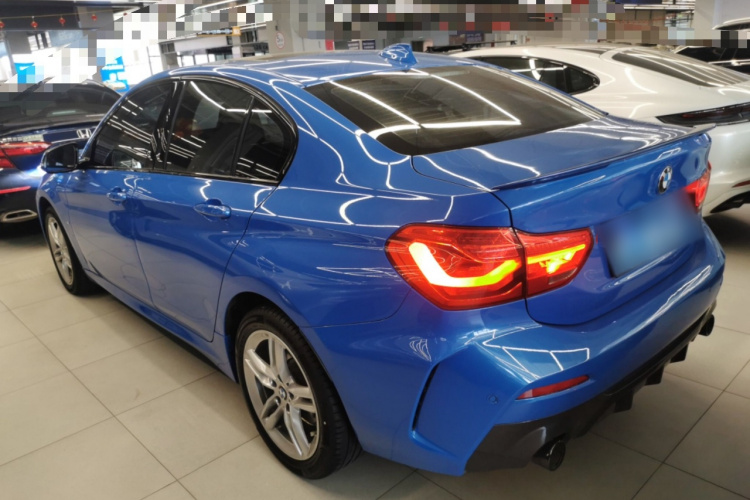 宝马1系 2021款 改款 120i M运动曜夜版车身外观4