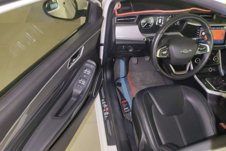 奇瑞 艾瑞泽5 2019款 改款PRO 1.5L 手动青春版 国VI中控内饰20