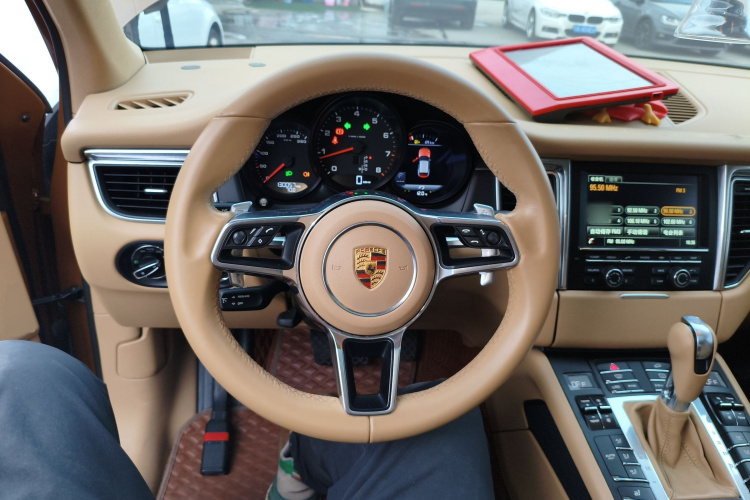 保时捷 2014款 Macan 2.0T中控内饰13