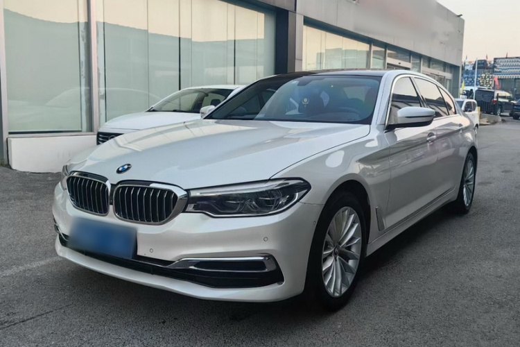 宝马5系 2020款 530Li 尊享型 豪华套装车身外观6007