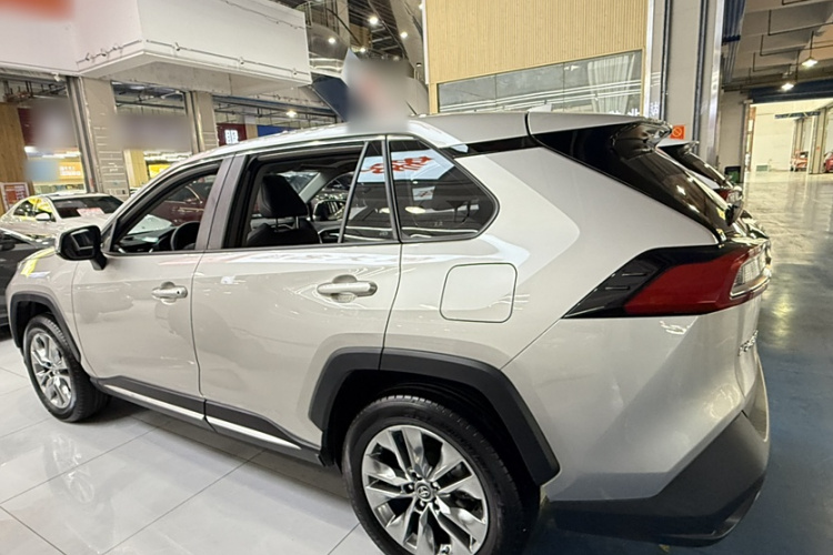 丰田 威兰达 2022款 2.0L CVT两驱豪华版车身外观6004