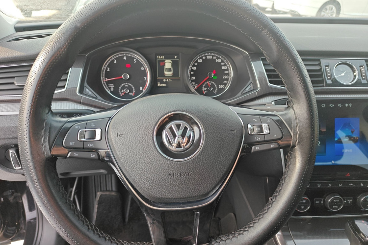 大众 帕萨特 2017款 330TSI DSG御尊版局部细节13