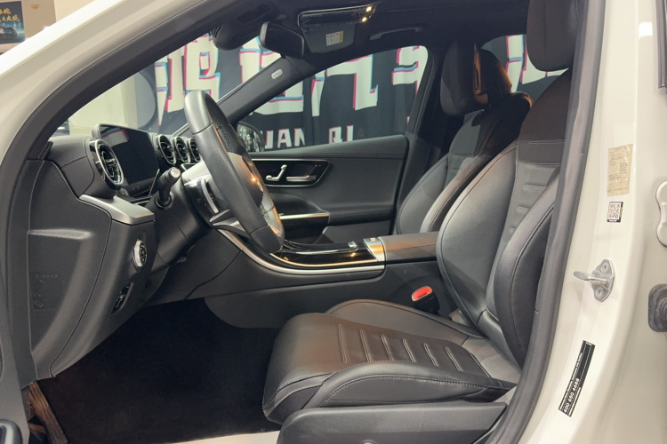奔驰C级 2022款 C 200 L 运动版中控内饰7002