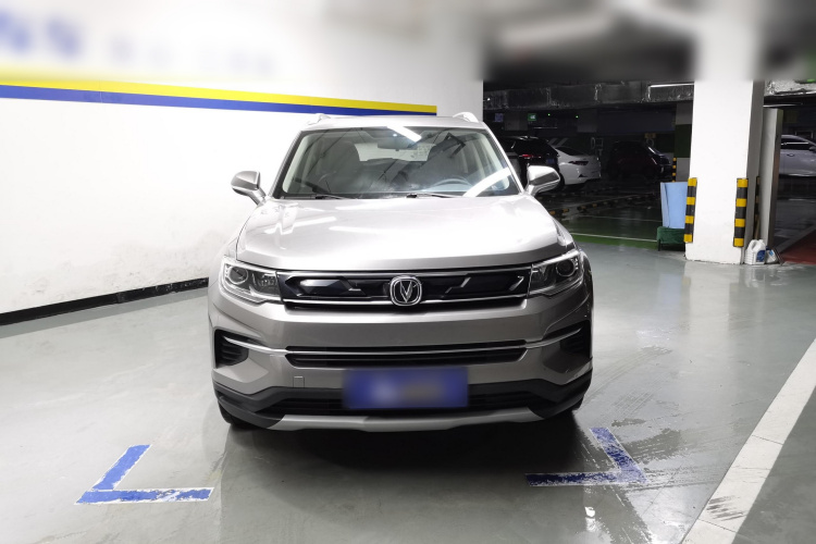 长安CS35PLUS 2019款 1.6L 手动畅联版车身外观2