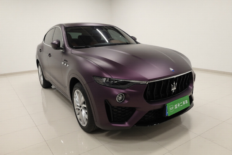 玛莎拉蒂 Levante 2022款 3.0T Modena车身外观3