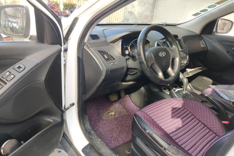 北京现代ix35 2013款 2.0L 自动两驱舒适型GL 国IV中控内饰7003