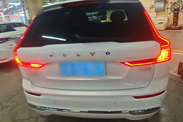 沃尔沃XC60 2024款 B5 四驱智逸豪华版车身外观6
