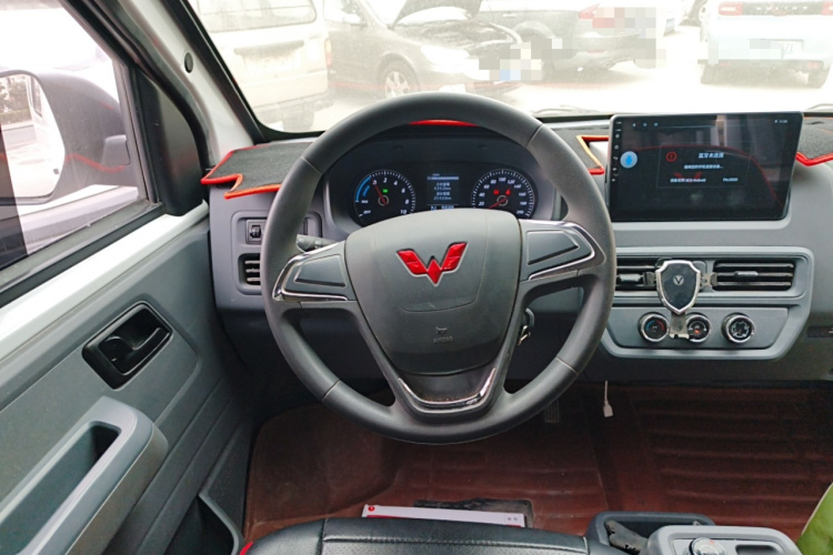 五菱汽车 五菱扬光 2024款 300KM 舒适型客车版 75kW中控内饰13