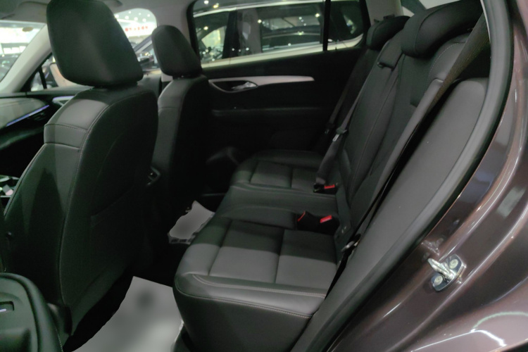 别克 2024款 昂科威Plus 28T 四驱尊享版中控内饰7004