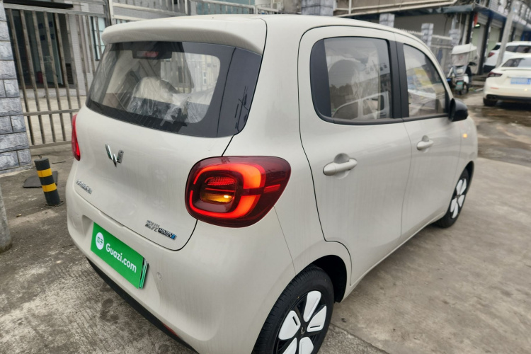 五菱汽车 宏光MINIEV 2025款 四门版 进阶款车身外观7