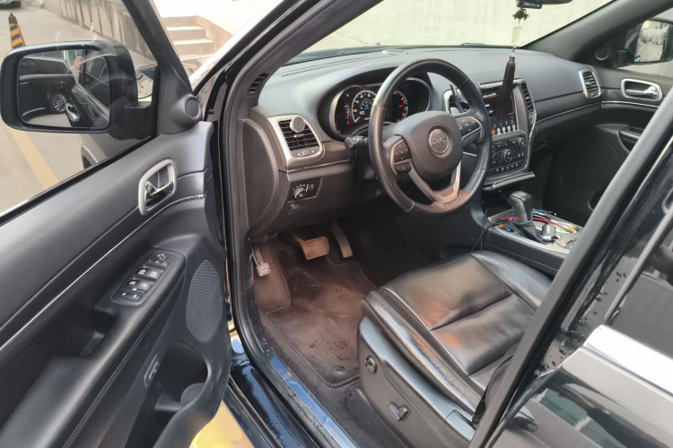 Jeep 大切诺基(进口) 2017款 3.0L 舒享导航版中控内饰20
