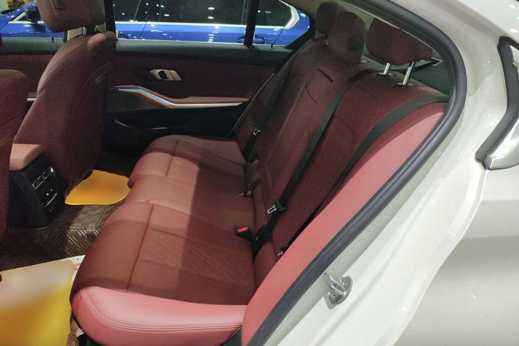 宝马3系 2024款 325Li M运动套装中控内饰21