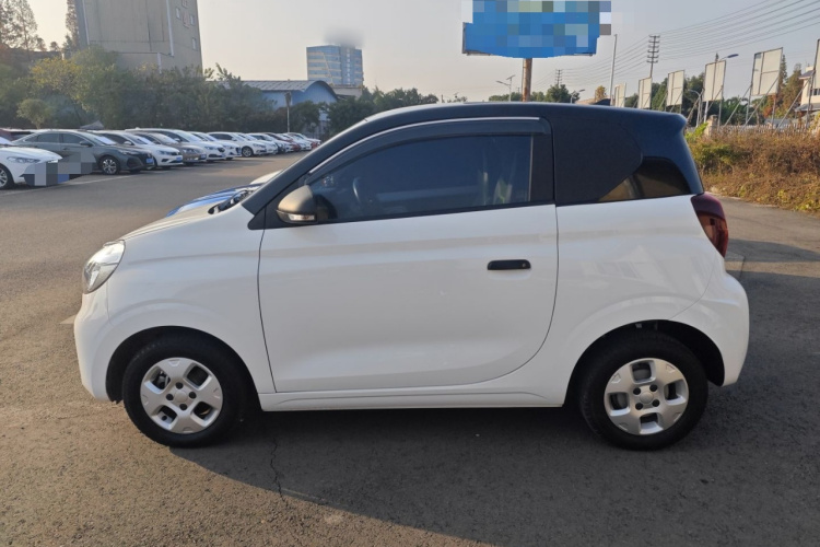 荣威 科莱威CLEVER 2021款 302km新四座超能版车身外观4