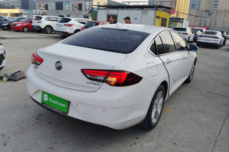 别克 君威 2017款 20T 精英型车身外观7