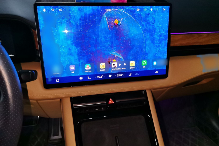 鸿蒙智行 问界M5 2022款 纯电四驱性能版局部细节16