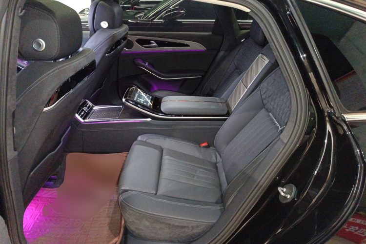 红旗H9 2022款 3.0T 智联旗领四座版中控内饰21