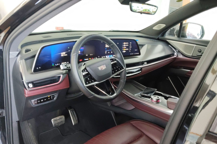 凯迪拉克XT5 2025款 2.0T 铂金型中控内饰12