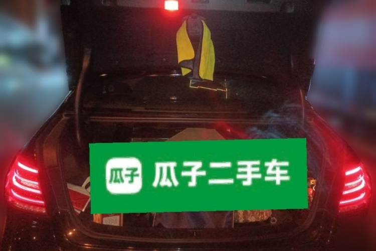 奔驰E级 2014款 改款 E 260 L 运动型局部细节23