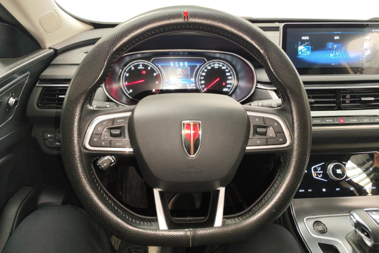 红旗H5 2022款 经典款 改款 1.5T DCT旗韵版中控内饰13