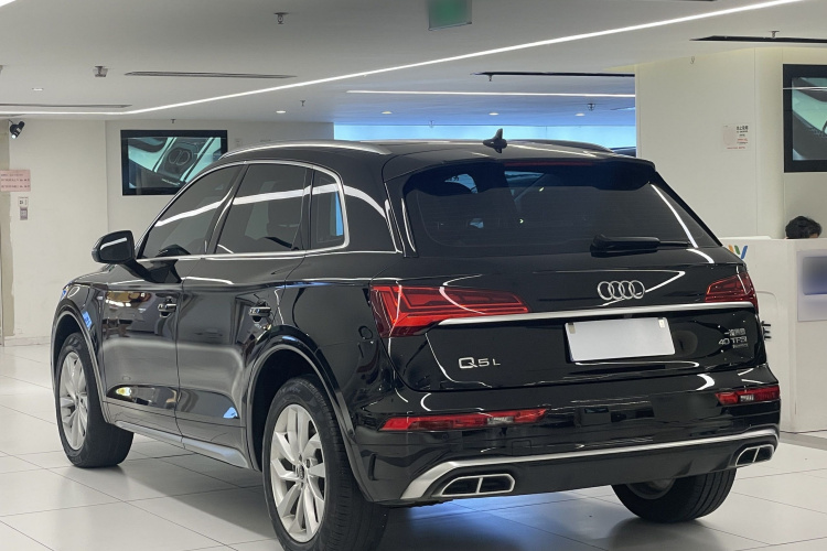 奥迪Q5L 2022款 改款 40T 豪华动感型车身外观6002