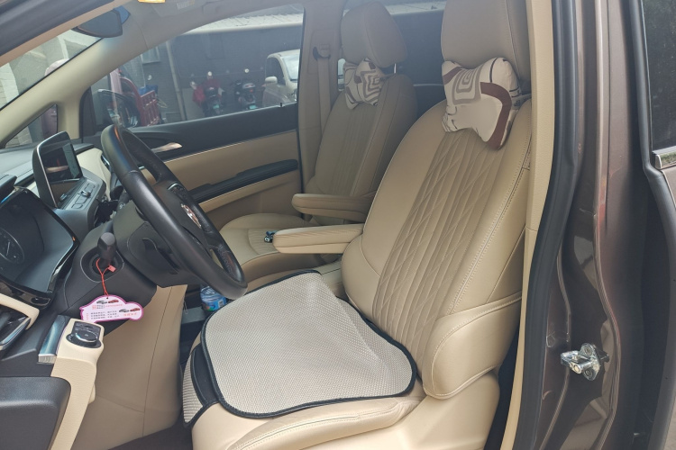 别克GL8 2023款 改款 陆上公务舱 豪华型局部细节19