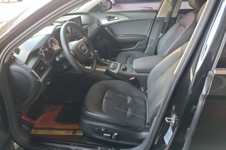 奥迪A6L 2018款 30周年年型 TFSI 进取型中控内饰20
