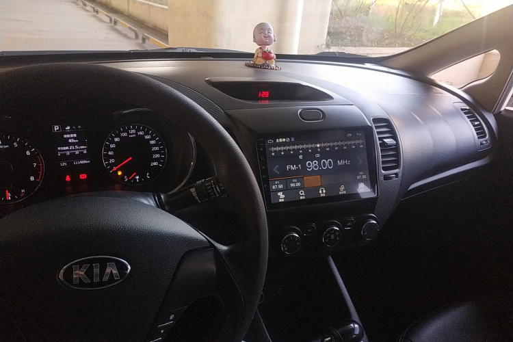 起亚K3 2017款  1.6L 自动15周年特别版GLS中控内饰12