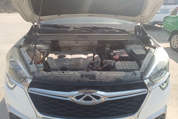 奇瑞 瑞虎5x 2017款 1.5T 手动精英型机舱底盘24