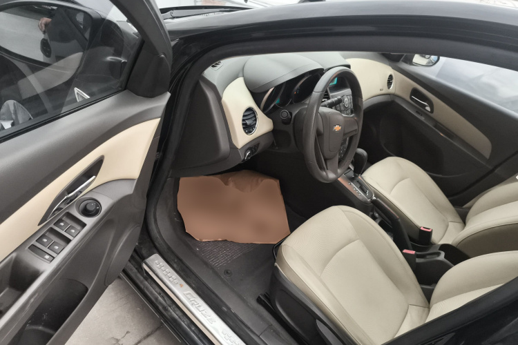 雪佛兰 科鲁兹 2015款 1.5L 经典 SE AT中控内饰20