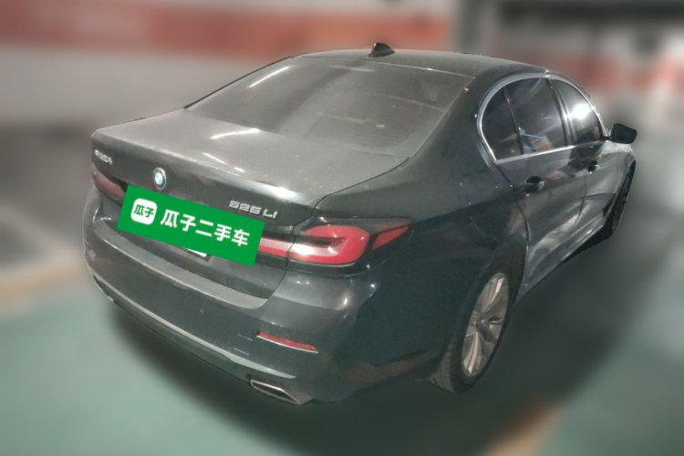 宝马5系 2022款 改款 525Li 豪华套装车身外观6005