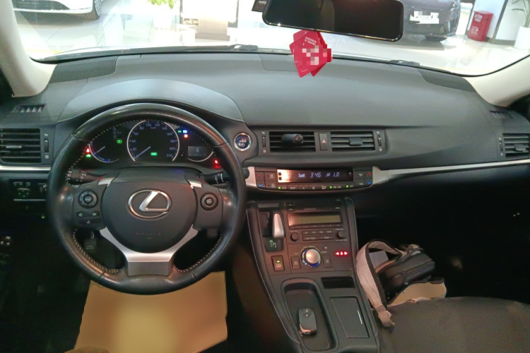 雷克萨斯CT 2017款 CT200h 精英版 单色 国V中控内饰12