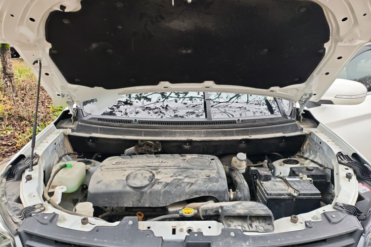 东风风光 风光S560 2018款 1.8L 手动都市型 7座机舱底盘24