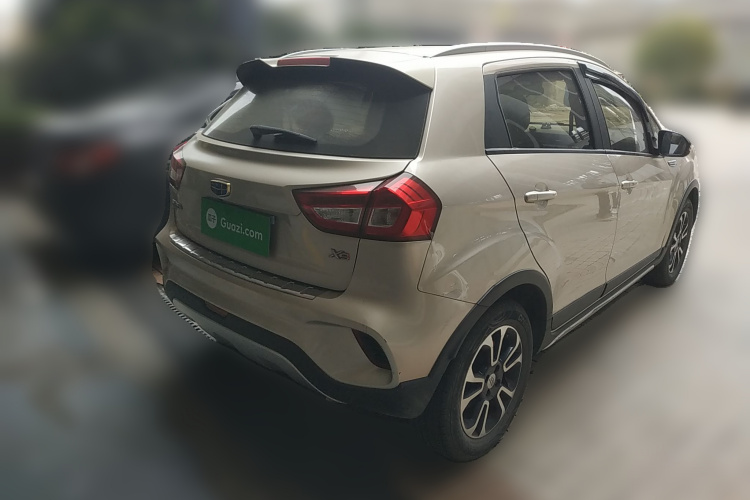 吉利汽车 远景X3 2017款 1.5L 手动尊贵型车身外观7