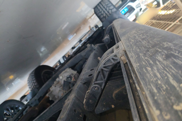 北京BJ60 2022款  2.0T 五一版 五座局部细节9002